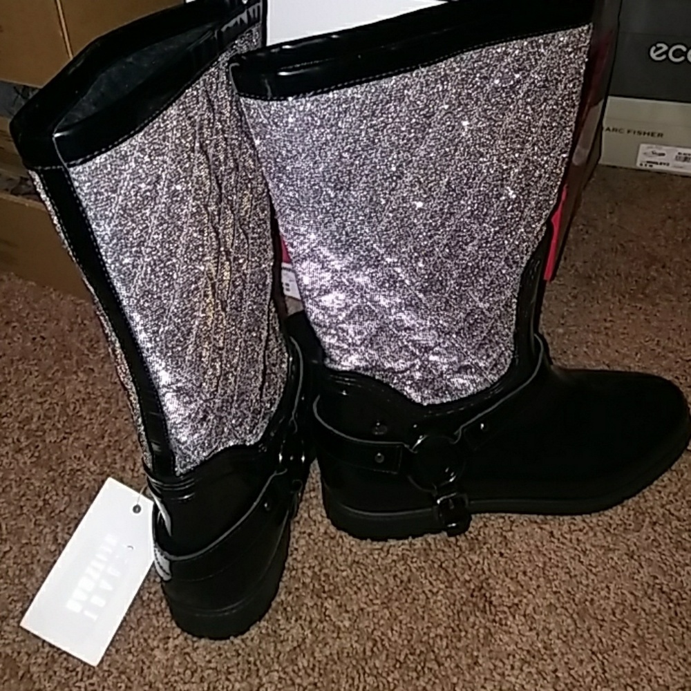 Authentic Stuart Weitzman Boots - Picture 2 of 6